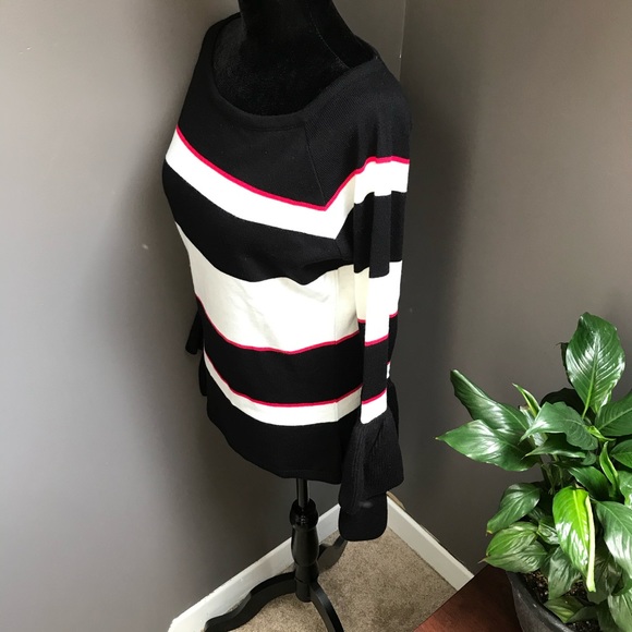 NWOT Women’s Sweater, Made in Morocco - Picture 2 of 5